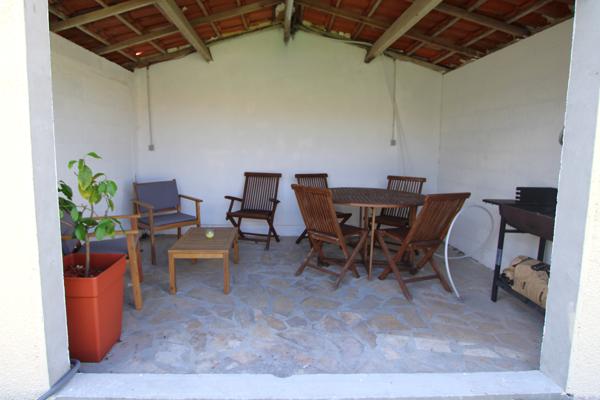 Lumineux plain-pied fraîchement rénové