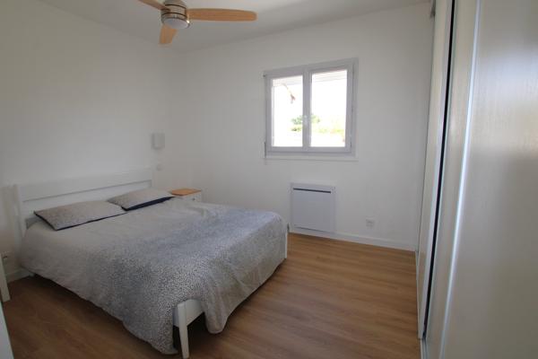 Lumineux plain-pied fraîchement rénové