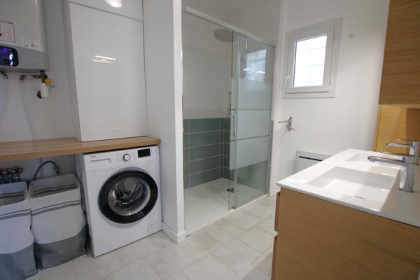 Lumineux plain-pied fraîchement rénové