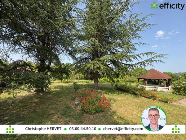 Maison 8 pièces - 263 m²