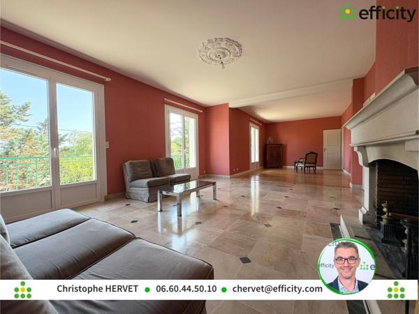 Maison 8 pièces - 263 m²