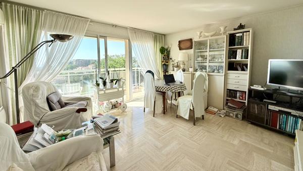 A VENDRE - NICE FABRON : Appartement Grand 2 pièces 60 m2, vue mer