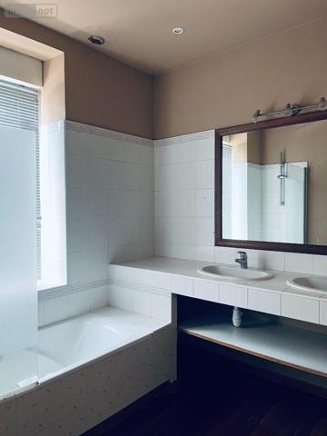 Maison individuelle à vendre à Saint-Pol-de-Léon dans le Finistère (29250), ref : 29104-MAIS980   
EN AGGLOMERATION