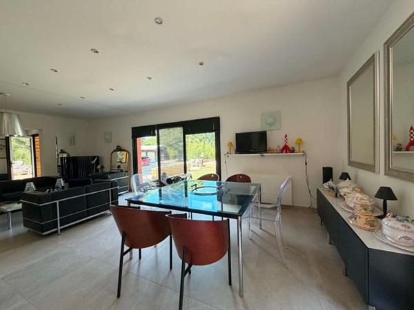 Villa Saint Maximin La Sainte Baume 3 pièce(s) 130 m2