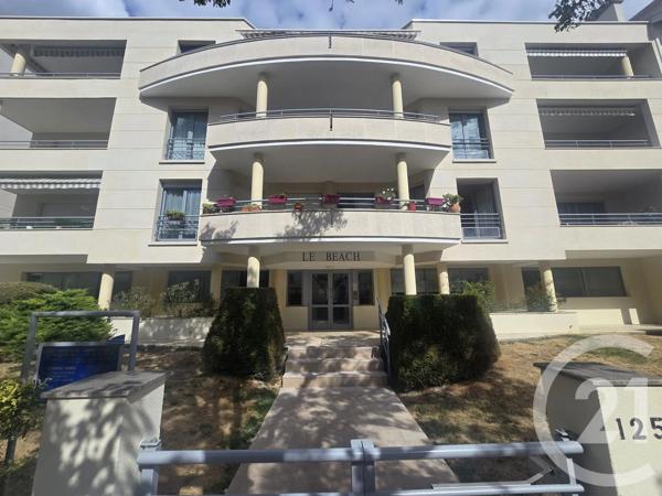 Parking à vendre  13 m 2   LA VARENNE ST HILAIRE  - 94