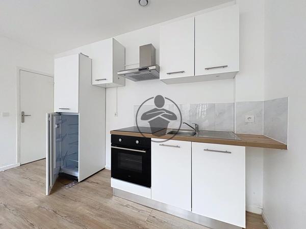 Location                                                      Appartement
                        
                     2 pièces                      55 m2                     à Saint-Quentin