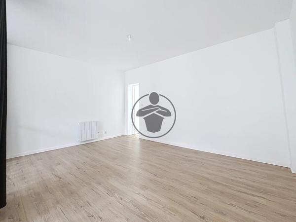 Location                                                      Appartement
                        
                     2 pièces                      55 m2                     à Saint-Quentin