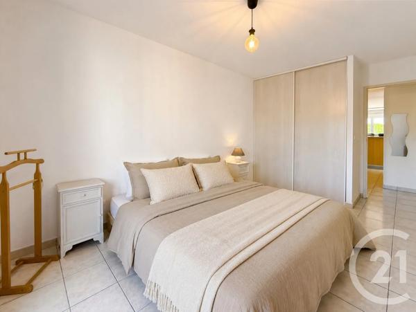 Appartement T3 à vendre  3 pièces - 77,95 m 2   CALVI  - 202