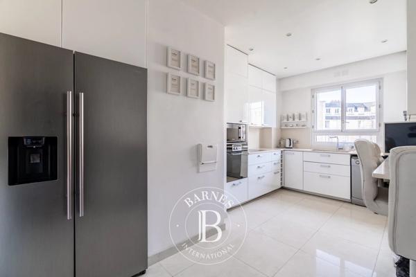 Neuilly-sur-Seine, Appartement 3 Chambres -  125 m² à vendre