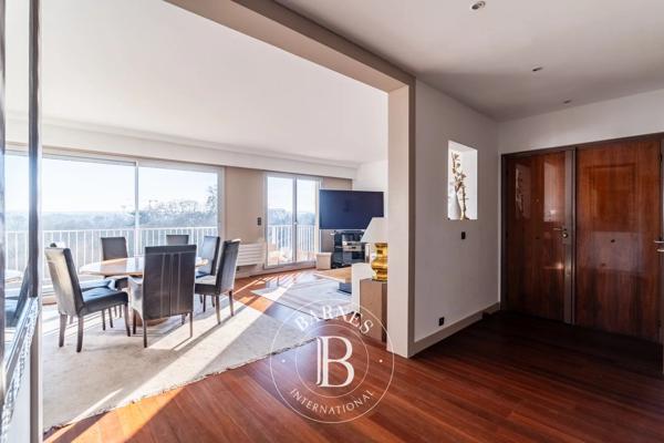 Neuilly-sur-Seine, Appartement 3 Chambres -  125 m² à vendre