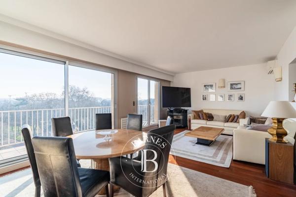 Neuilly-sur-Seine, Appartement 3 Chambres -  125 m² à vendre