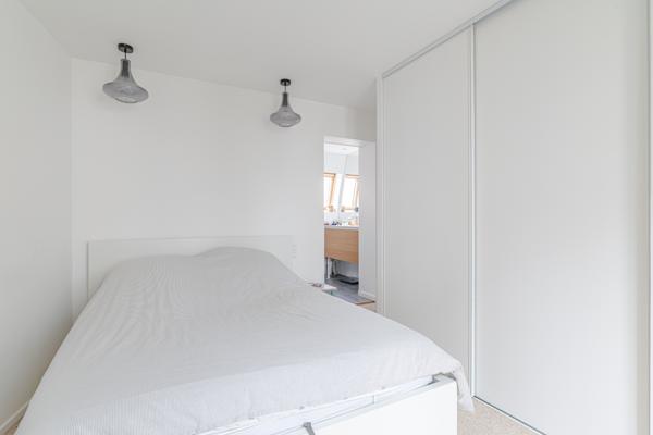 Boulogne-Billancourt – Superbe appartement familial rénové au dernier étage avec ascenseur