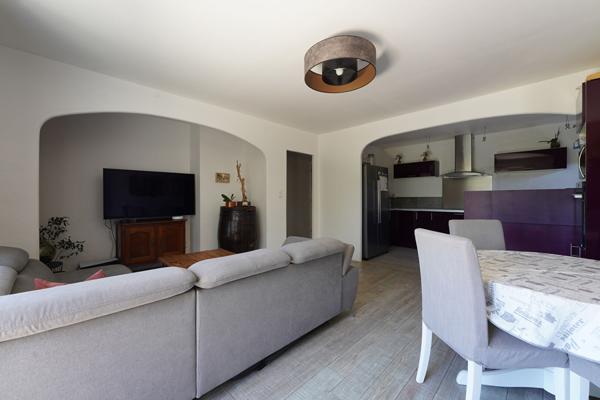 Maison TRETS - 155 m² en R+1 avec piscine, terrasses et jardin ?
