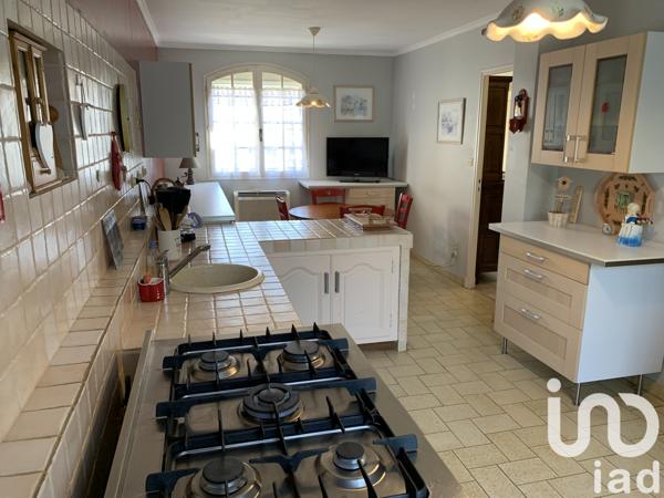 Maison à vendre 5 pièces 160 m² Pujaut