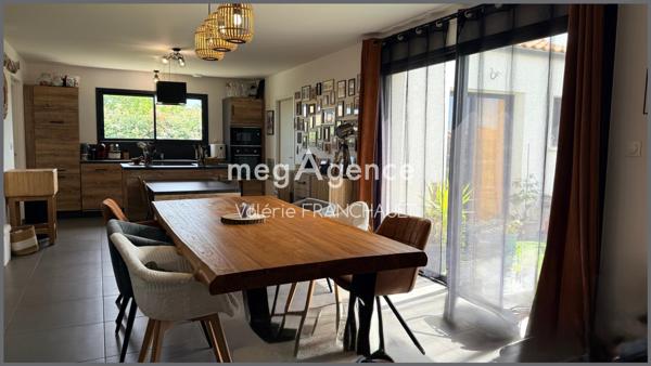 Maison à SAINTE-GEMME-LA-PLAINE, 85400 - 5 pièces 108m²