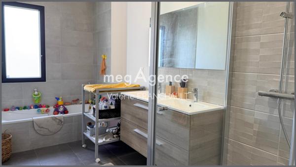 Maison à SAINTE-GEMME-LA-PLAINE, 85400 - 5 pièces 108m²