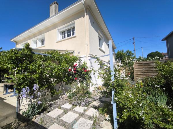 BERGERAC: MAISON AVEC PISCINE COUVERTE