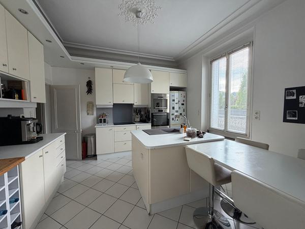 Maison Bourgeoise de Grand Standing à Vendre à Meaux - Réf ADS2449