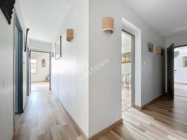 Maison Saint Herblain Bouvardière / 200 m2 / DPE en A / 5 chambres / grand jardin / garage / dépendances avec potentiel /