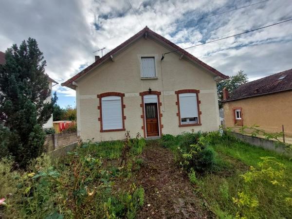 Maison à vendre |  Saint-Amand-Montrond |  5 pièces | 105 m²