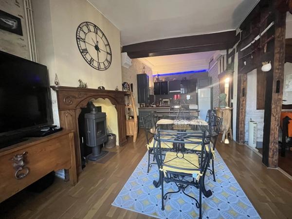 Vente                                                      Appartement
                        
                     3 pièces                      67 m2                     à Nevers