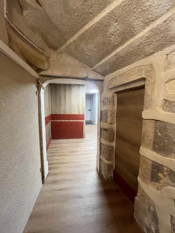 Vente                                                      Appartement
                        
                     3 pièces                      67 m2                     à Nevers