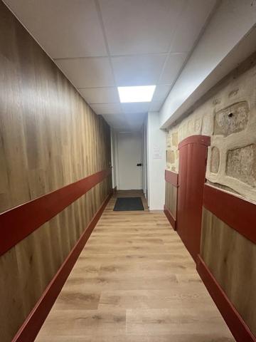 Vente                                                      Appartement
                        
                     3 pièces                      67 m2                     à Nevers