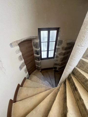 Vente                                                      Appartement
                        
                     3 pièces                      67 m2                     à Nevers