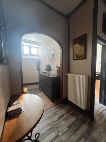 Vente                                                      Appartement
                        
                     3 pièces                      67 m2                     à Nevers