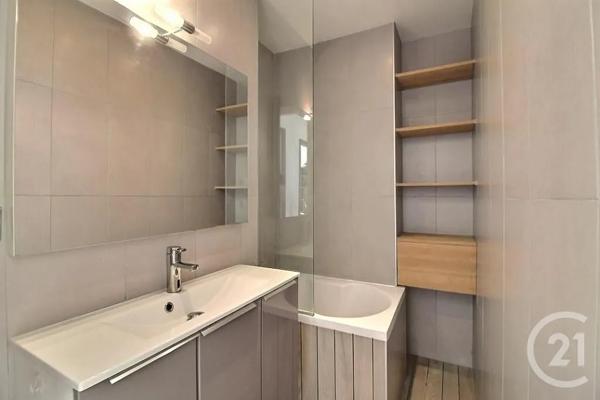 Appartement à vendre  3 pièces - 40 m 2   ROSNY SOUS BOIS  - 93