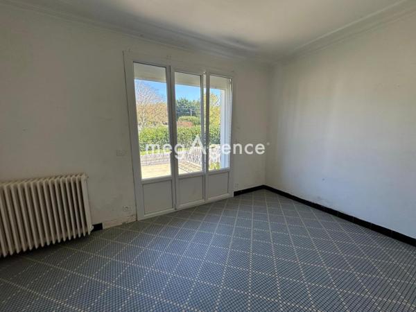 Maison à VOUNEUIL-SUR-VIENNE, 86210 - 10 pièces 190m²