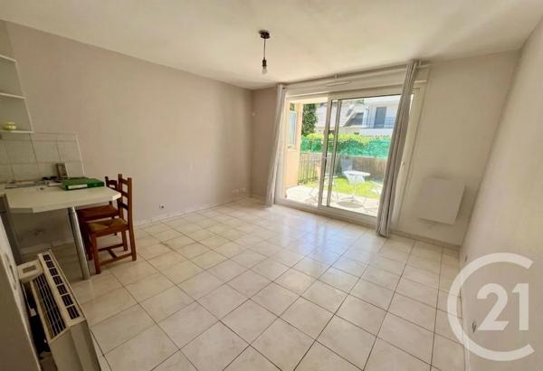 Appartement F1 à vendre  1 pièce - 29 m 2   LIVRY GARGAN  - 93