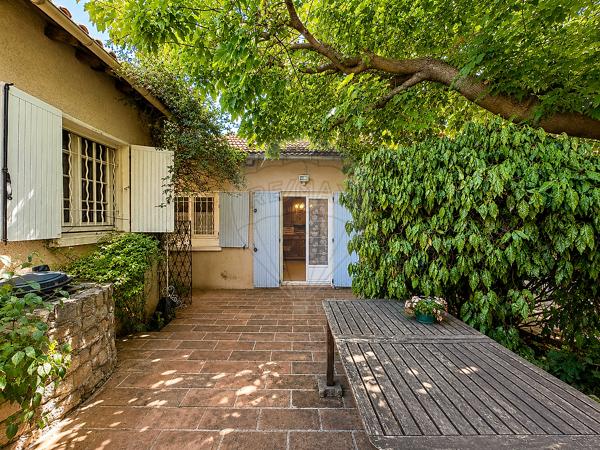Maison 6 chambre(s) à vendre - Nîmes, Gard - 30