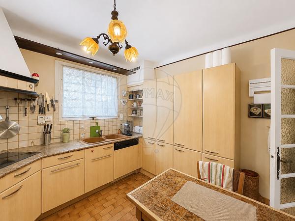Maison 6 chambre(s) à vendre - Nîmes, Gard - 30