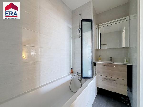 A VENDRE - 3/4 PIECES - 12e ETAGE VUE DEGAGEE