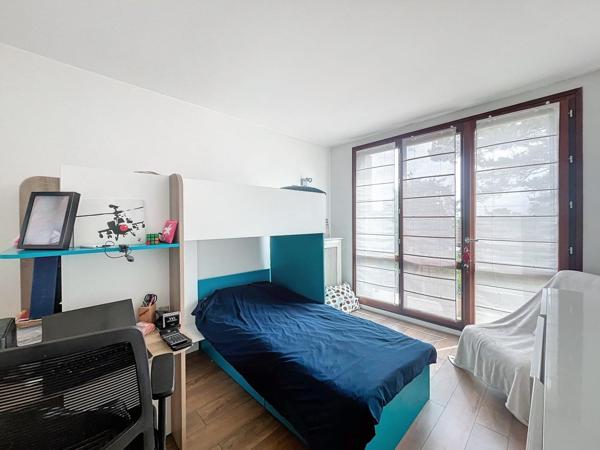 76M2 - SALON - SAM - CUISINE - 2 CH - SDB - CAVE - BOX