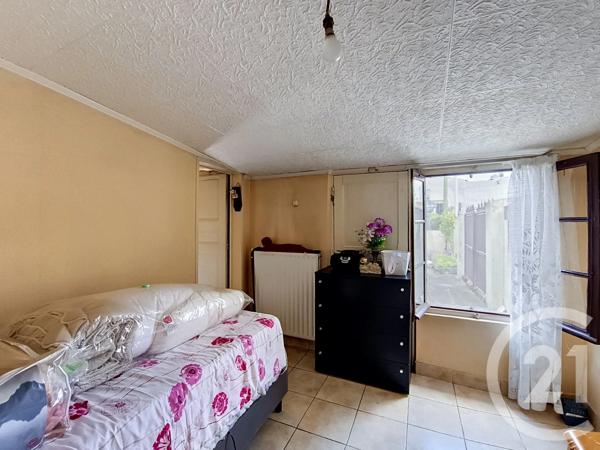 Maison à vendre  2 pièces - 30,77 m 2   ST DENIS  - 93