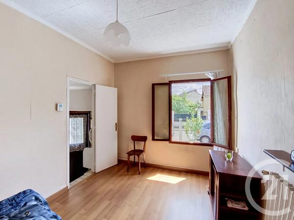 Maison à vendre  2 pièces - 30,77 m 2   ST DENIS  - 93