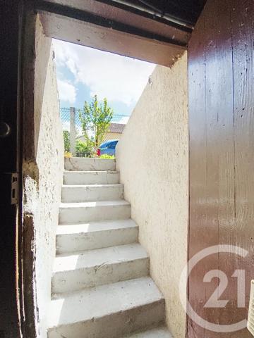 Maison à vendre  2 pièces - 30,77 m 2   ST DENIS  - 93