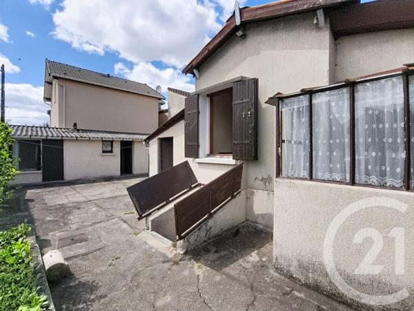 Maison à vendre  2 pièces - 30,77 m 2   ST DENIS  - 93