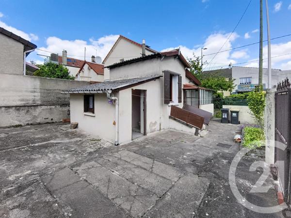 Maison à vendre  2 pièces - 30,77 m 2   ST DENIS  - 93