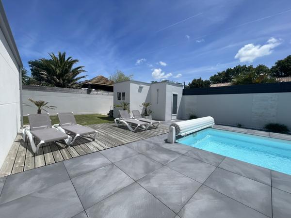 Véritable plain-pied 4 chambres contemporaine Toutes les caractéristiques