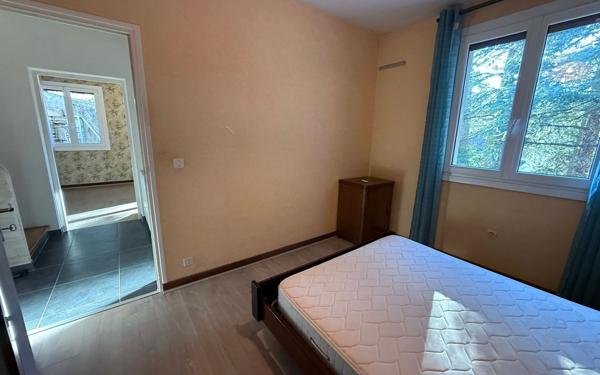 Maison à vendre    4 pièces •  Mende