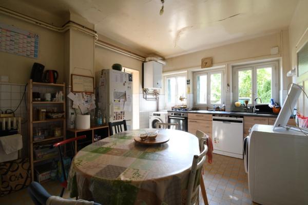 Maison en Pierre 124 m² 7 pièces – Secteur Recherché à Vieux Saint Apollinaire