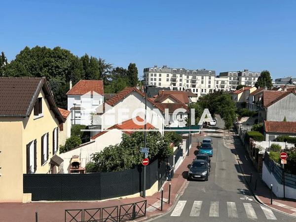 Location Appartement 4 pièces 80 m² - 85 BOULEVARD DU MOULIN DE LA TOUR Le Plessis Robinson 92350