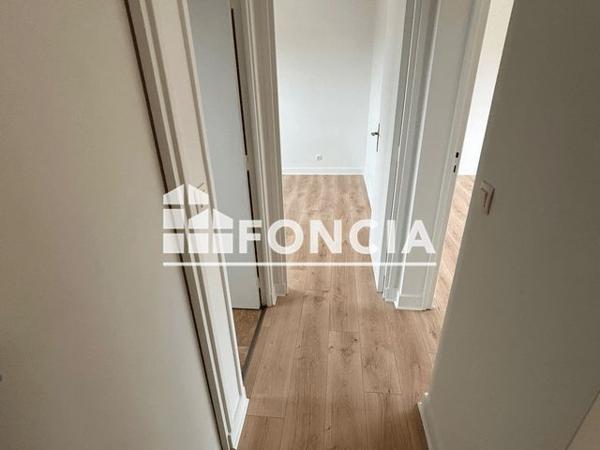 Location Appartement 4 pièces 80 m² - 85 BOULEVARD DU MOULIN DE LA TOUR Le Plessis Robinson 92350