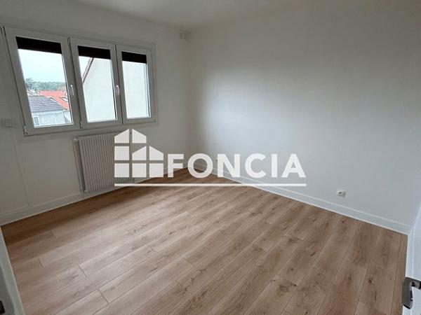 Location Appartement 4 pièces 80 m² - 85 BOULEVARD DU MOULIN DE LA TOUR Le Plessis Robinson 92350