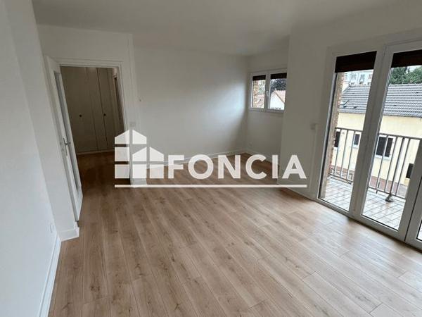 Location Appartement 4 pièces 80 m² - 85 BOULEVARD DU MOULIN DE LA TOUR Le Plessis Robinson 92350