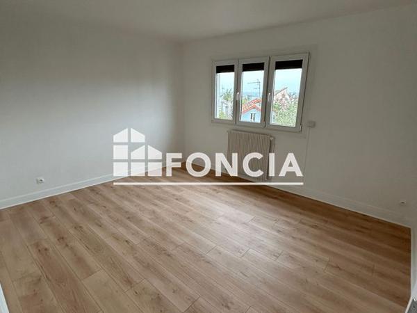 Location Appartement 4 pièces 80 m² - 85 BOULEVARD DU MOULIN DE LA TOUR Le Plessis Robinson 92350