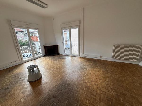 TOULOUSE / Location Local professionnel 4 Pièces 73 m²